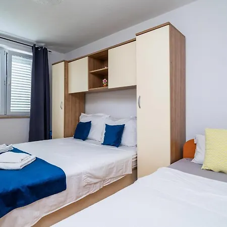 Nice Apartment In Dubrovnik With Wifi And 2 Bedrooms *