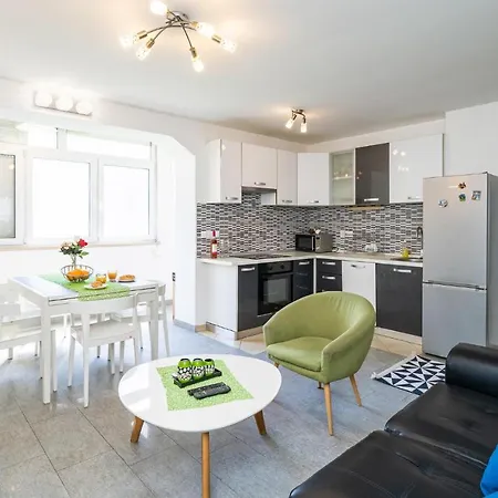Nice Apartment In Dubrovnik With Wifi And 2 Bedrooms Apartmán