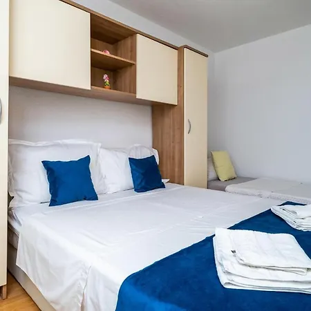 Nice Apartment In Dubrovnik With Wifi And 2 Bedrooms Apartmán *